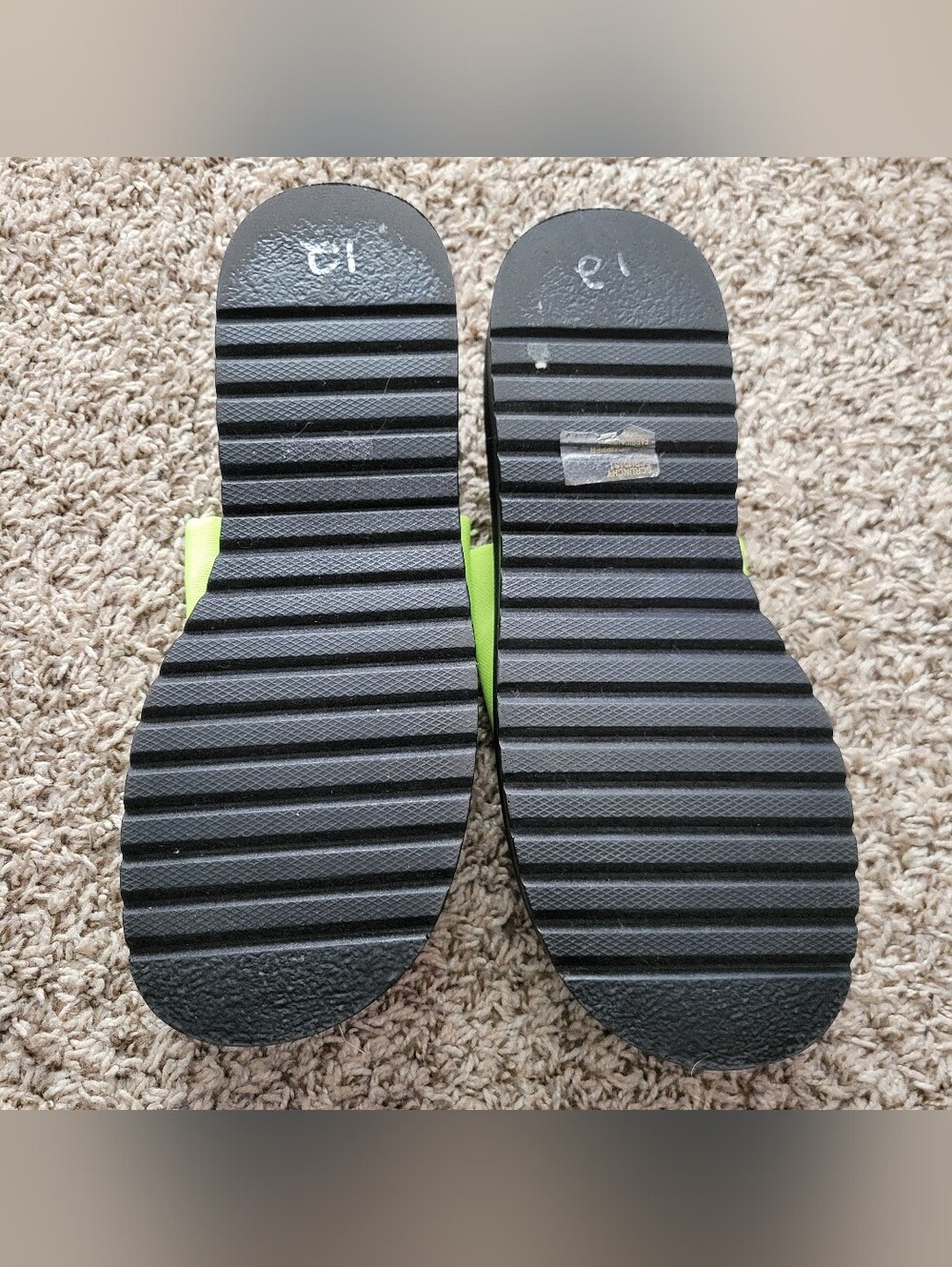 Steve Madden X UO Scrunchy Platform Sandals Shoes Neon Green Yellow Slinky 8 - Picture 10 of 11